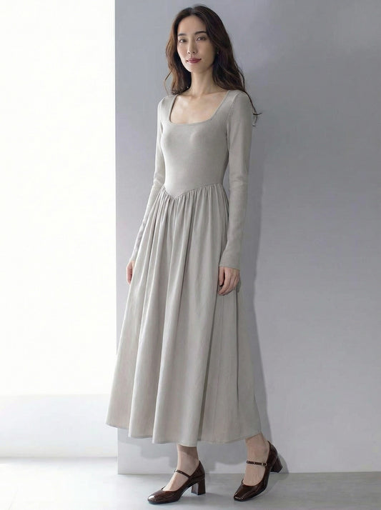 方領修身剪裁+下擺大擺針織連身裙