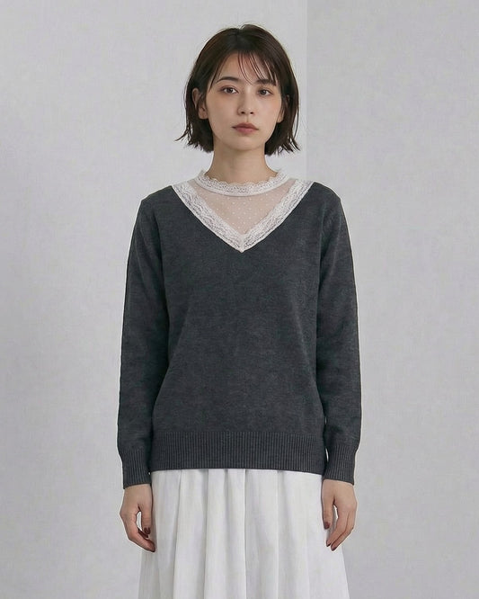 蕾絲V領修身針織上衣|營造疊穿視覺效果